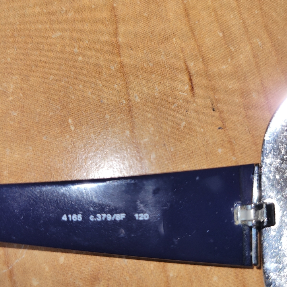 CHANEL Dark Blue Oversized Sunglasses - Picture 7 of 14